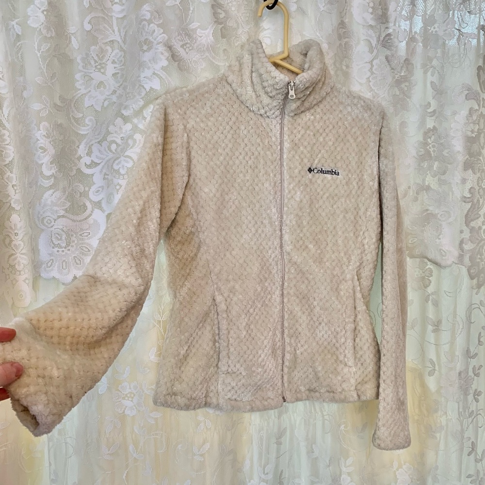 NEW Columbia super soft fuzzy jacket
